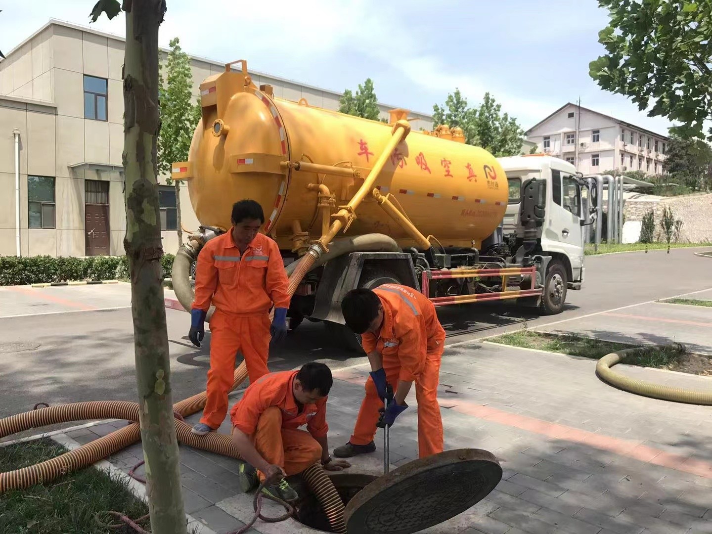 从化化粪池清理与5-8吨吸粪车施工效率分析